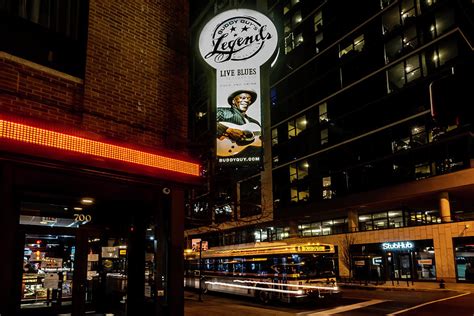 Buddy guy's bar chicago - Apr 5, 2017 · 3. Buddy Guy's Legends. Founded by Chicago blues legend Buddy Guy, this club has hosted everyone from Eric Clapton to David Bowie. Grammy trophies, worn guitars and Guy's signature polka-dot ... 